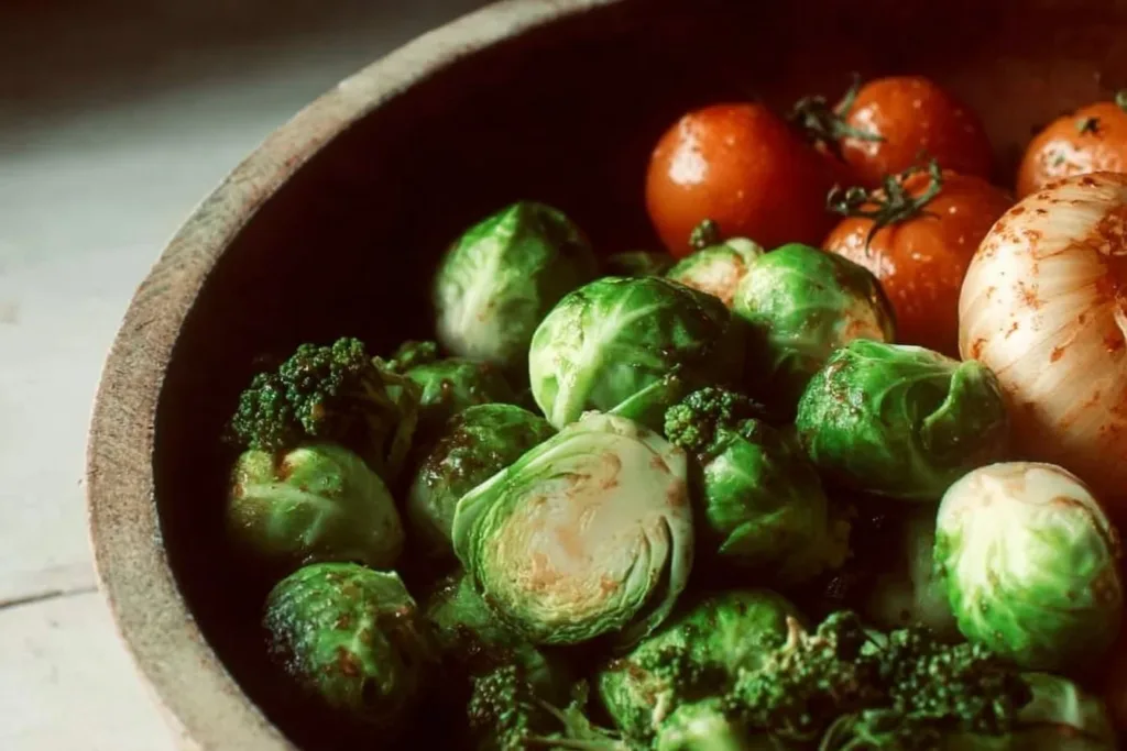 Plate of colorful high-protein vegetables for a nutritious meal.