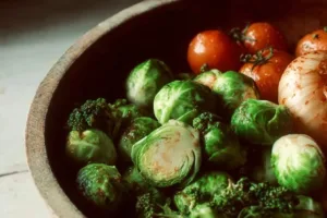 Plate of colorful high-protein vegetables for a nutritious meal.